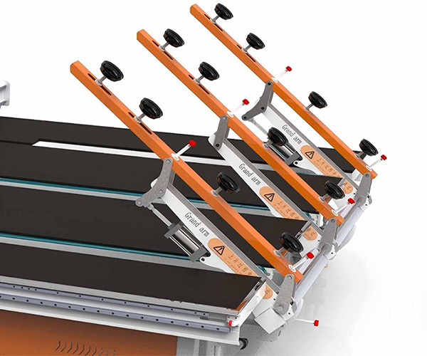 Auto edge finding with air float table