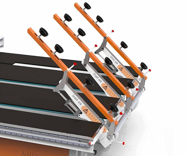 Furniture glass cutter with breaking table